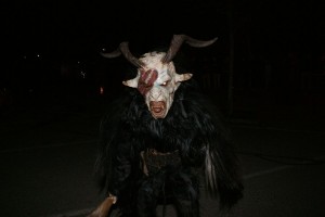 perchtenlauf-2012-0087   